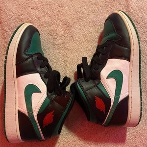Air Jordan 1 Mids